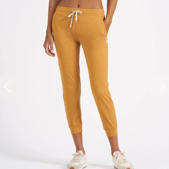 Vuori Performance Joggers - Picture 2 of 13